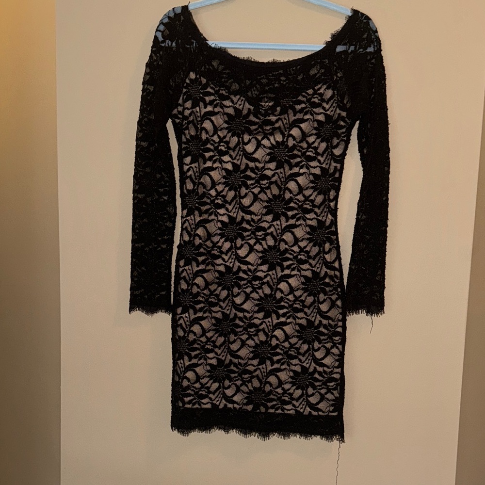 Junior’s Jump Apparel (Macy’s) Size Medium Lace Bodycon Lined Dress